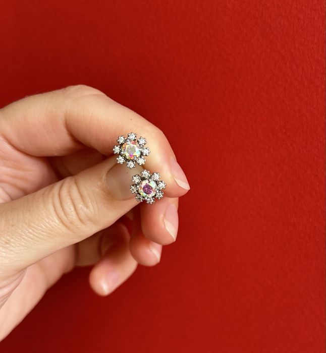 Космічний колір муасанітів Сережки квіточки 0,5 карат