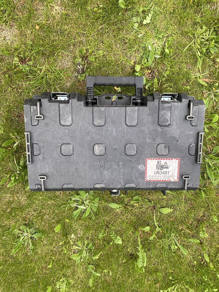 Ящик для инструмента Dewalt ToughSystem