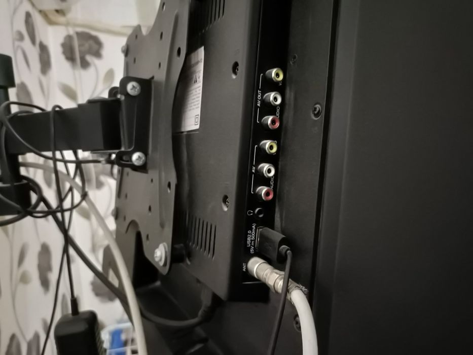 Телевизор Changhong LED32E6300