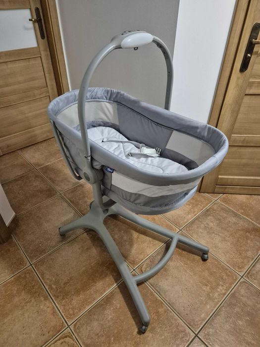 Chicco Baby Hug 4w1 + 2 materace +pokrowiec na materac +moskitiera