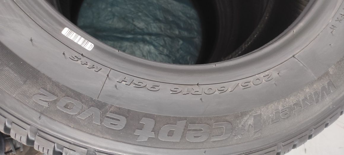 Opony zimowe HANKOOK 205/60/16 NOWE