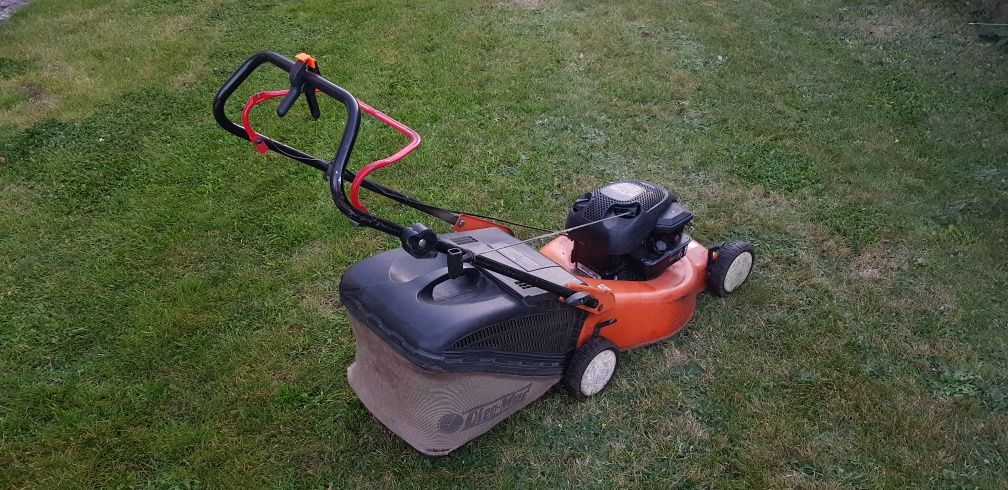 Kosiarka spalinowa Oleo-mac G 48PGQ, OHV Briggs&Stratton XT45 3,40kW