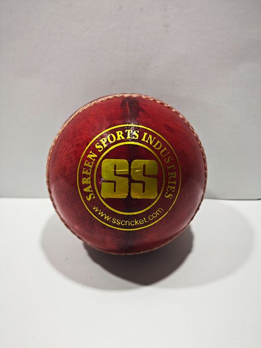 Piłka Do Krykieta Ss Czerwona 150G