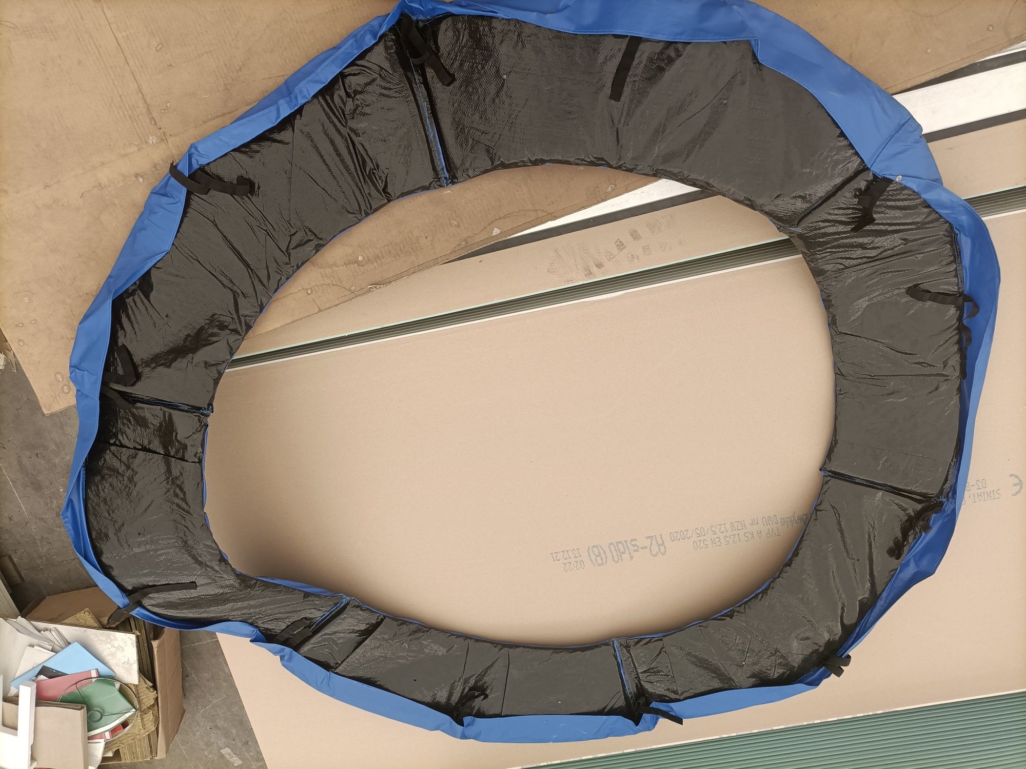 UltraSport osłona krawędzi obrzeża i spreżyn  trampoliny średnica 180c