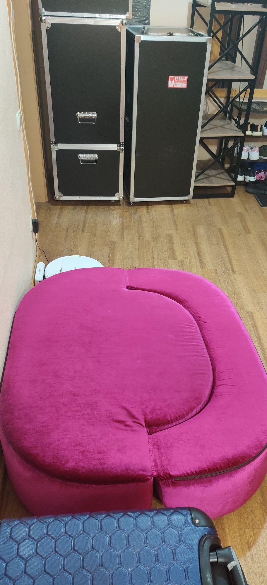 Рожевий диванчик