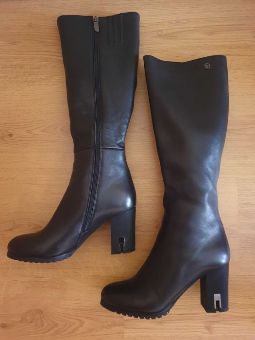 Демісезонні чоботи з натуральної шкіри