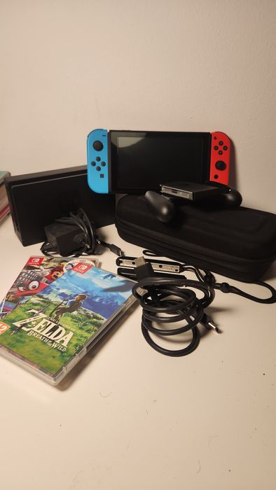 Nintendo Switch e 2 Jogos Originais