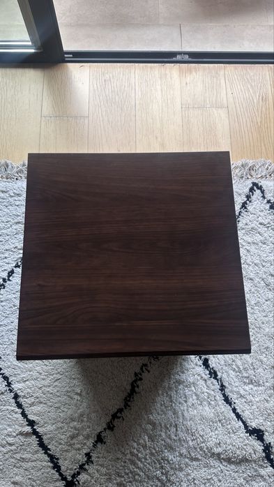 2 mesas de cabeceira Ikea