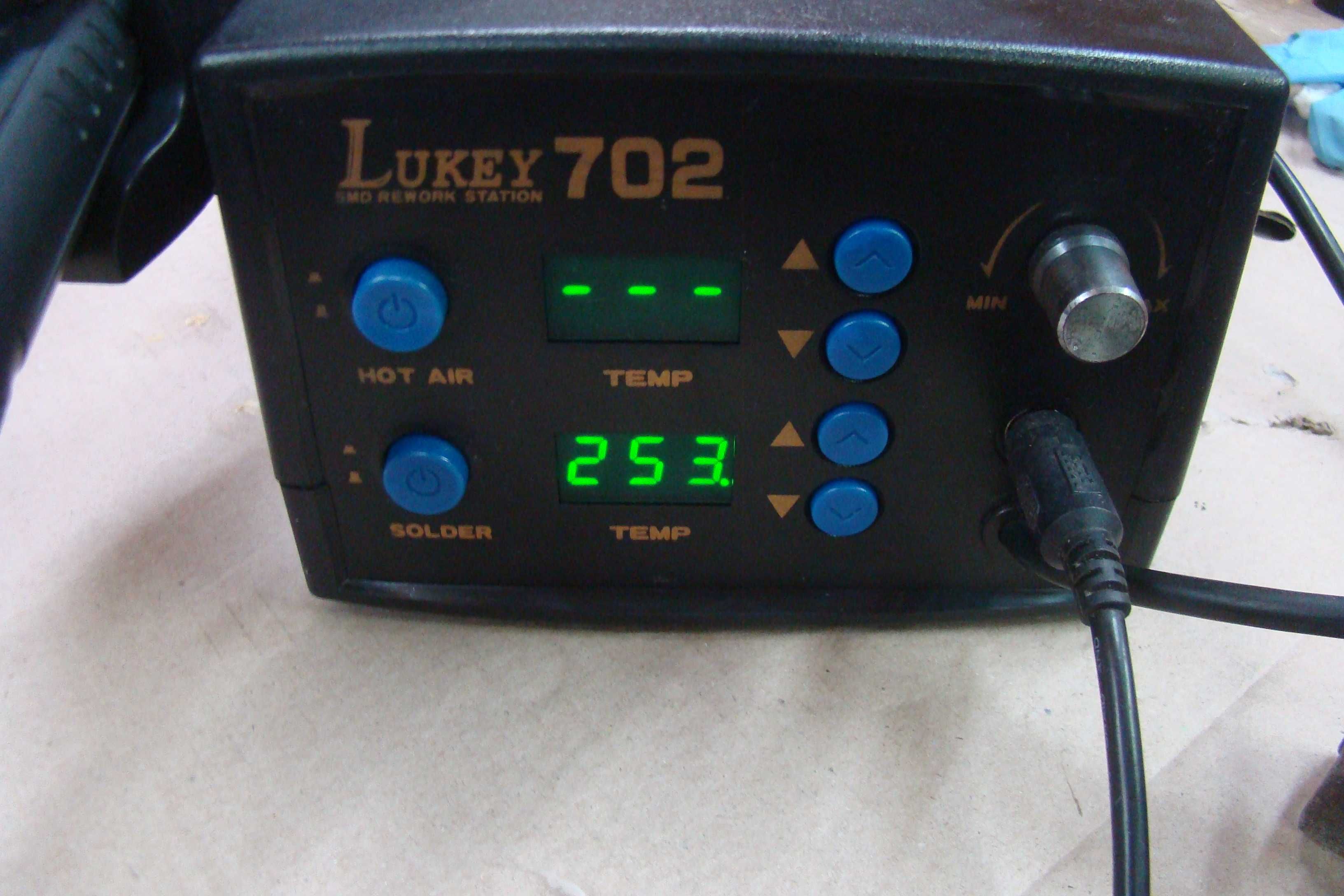 Термовоздушная паяльная станция Lukey 702.