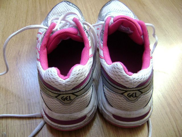 Buty Asics biale rozmiar 40