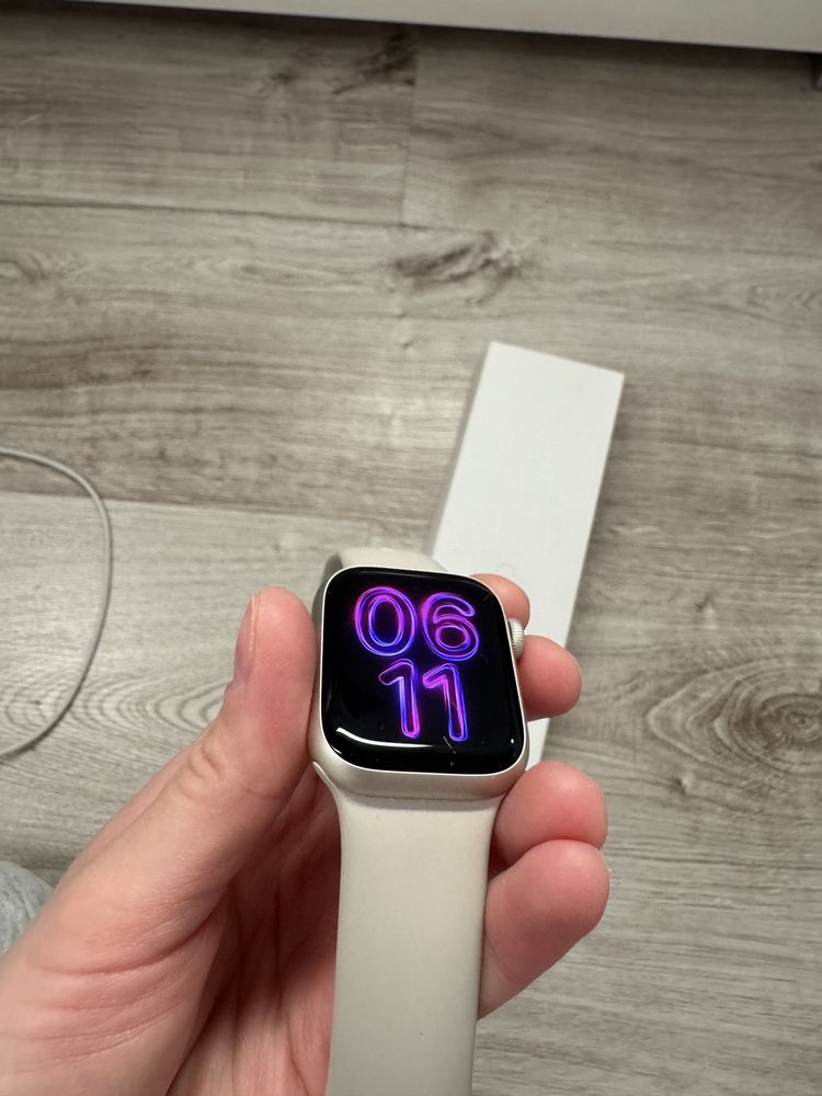 Apple watch 8 41mm beżowy