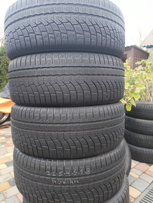 Nokian 225/45 R18 комплект зимових шин гуми