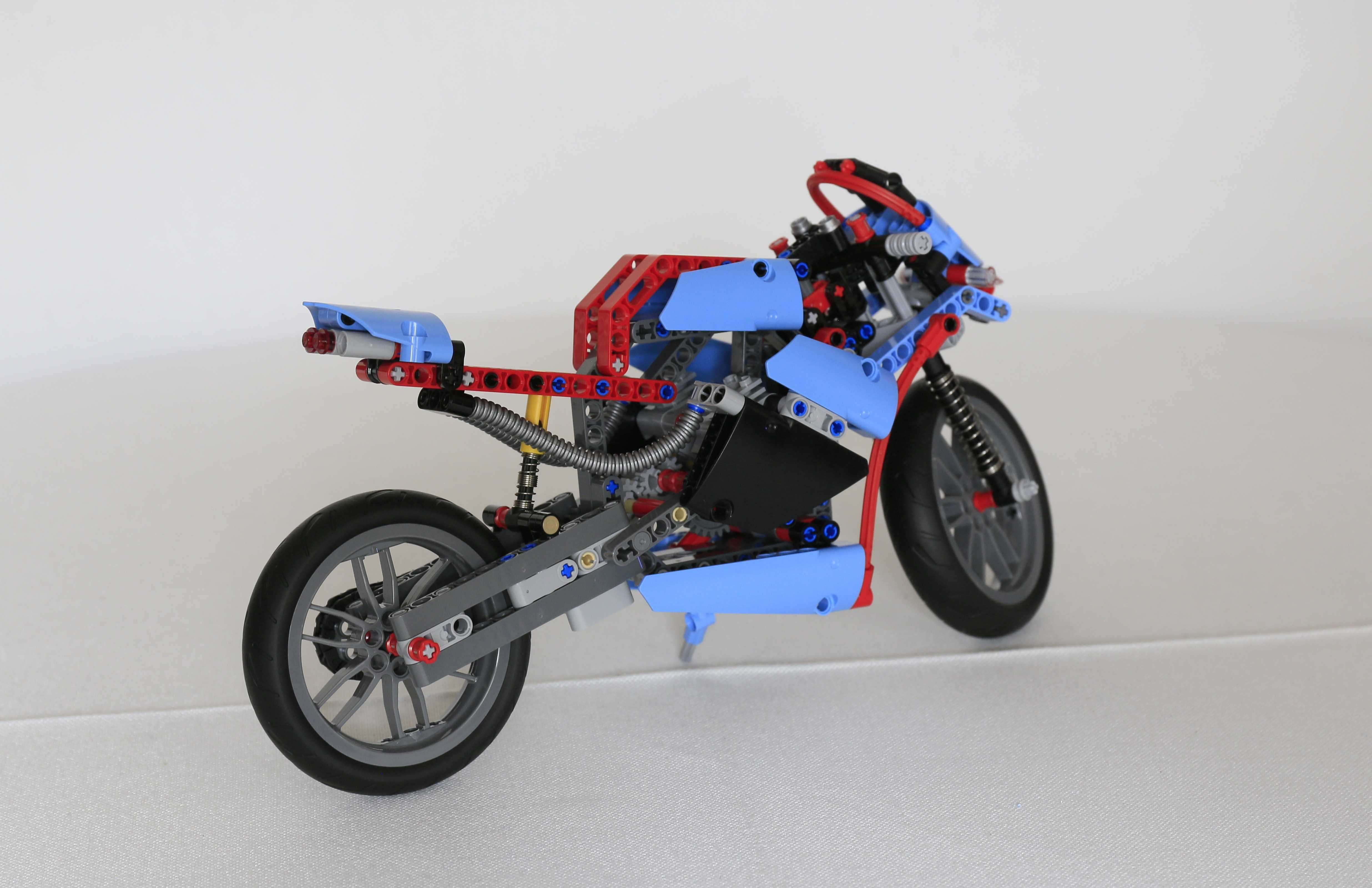 Lego Technic 42036 - Street Motorcycle / Street Bike