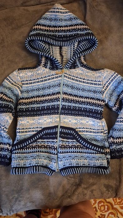 Речі для хлопчика . Тепла кофтина ,шапки ,комбінезон