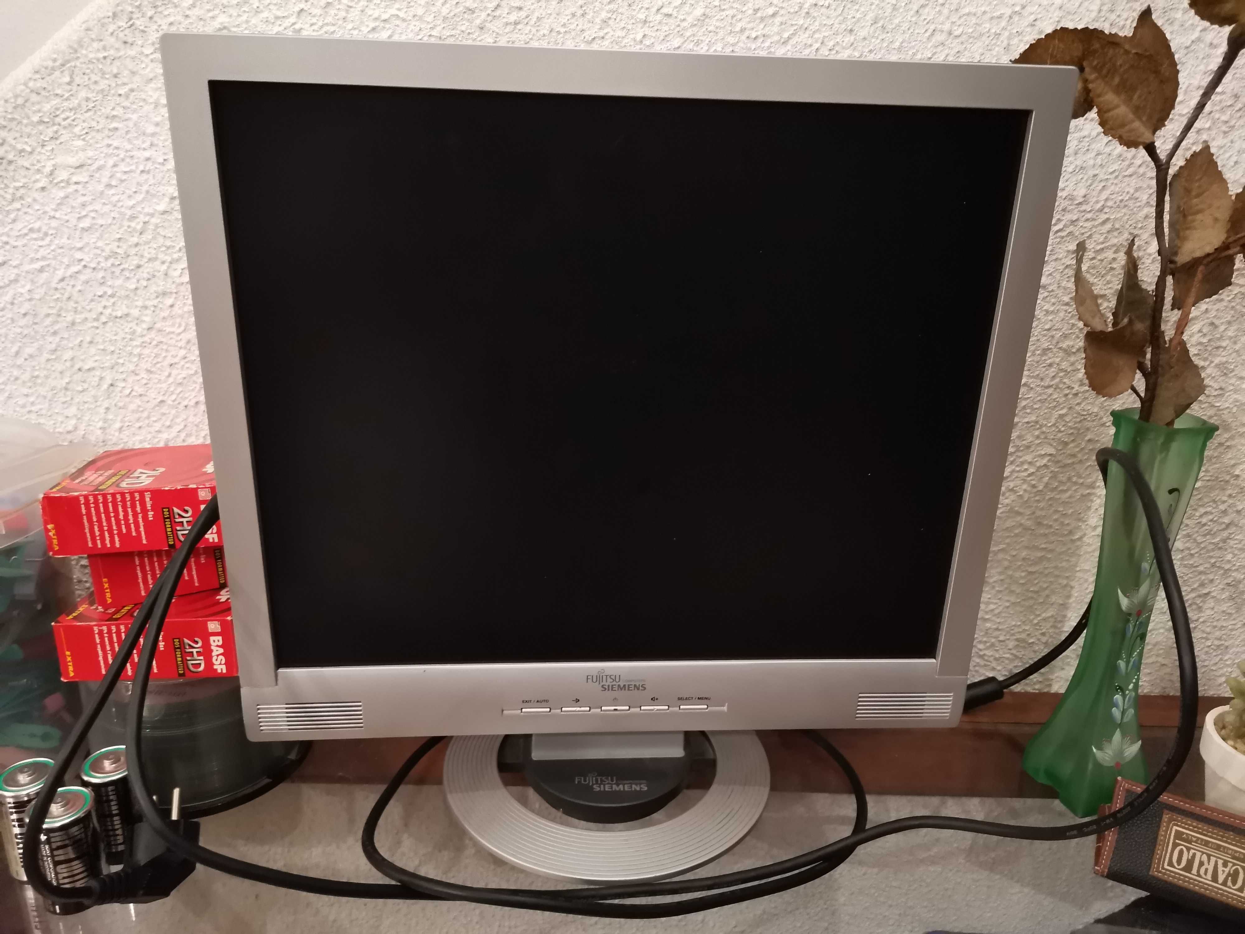 Monitor PC Fujitsu