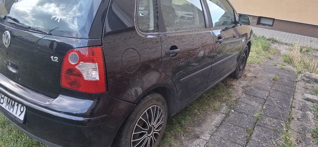 Sprzedam Polo 9n 2004r na części.