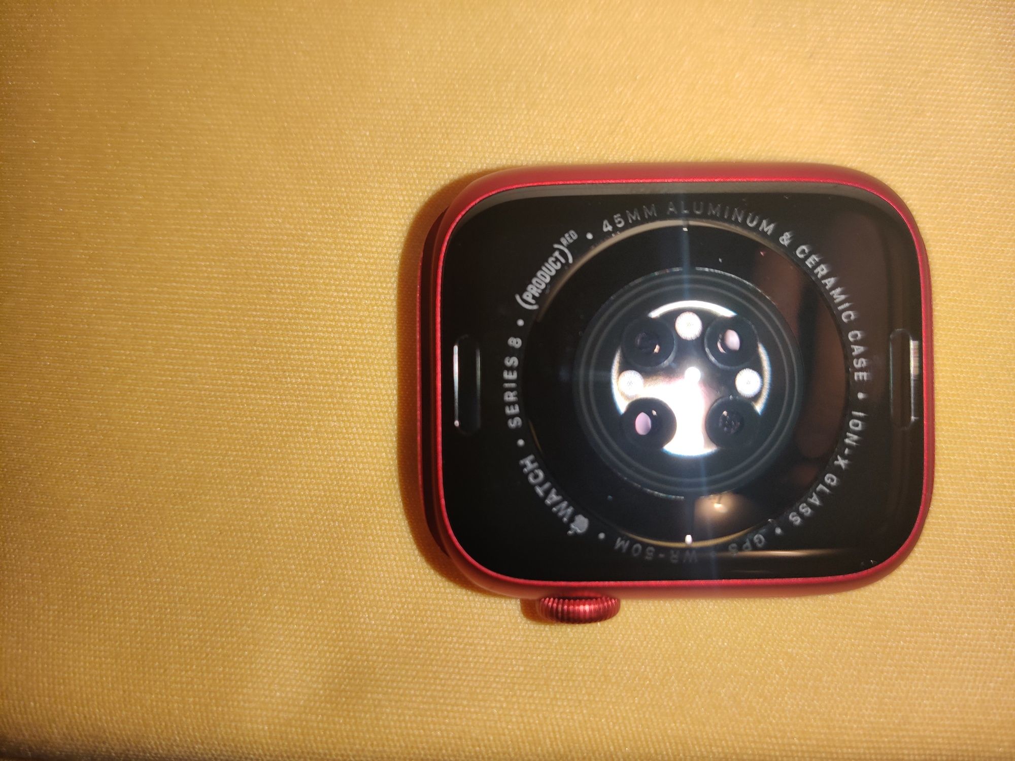 Apple Watch Series 8 45mm red