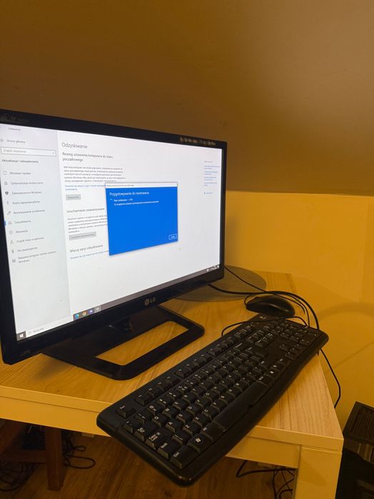 Komputer stacjonarny zestaw