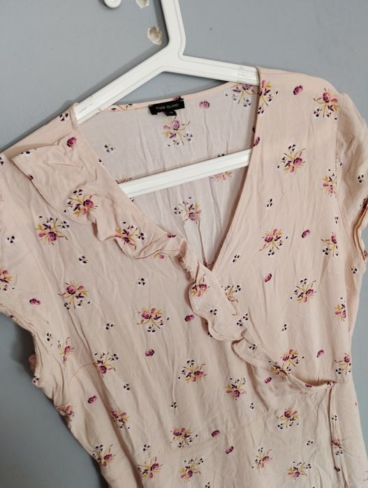 Morelowa sukienka rozkloszowana kwiaty kwiatki River island 46