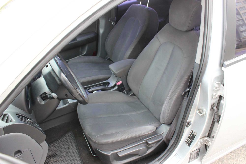 Hyundai Elantra 2008 року