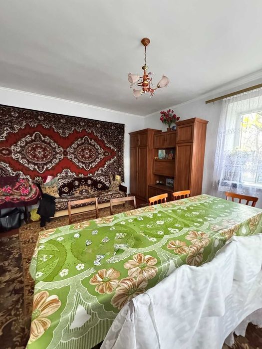 Продаж окремостоячого будинку в смт Турбів