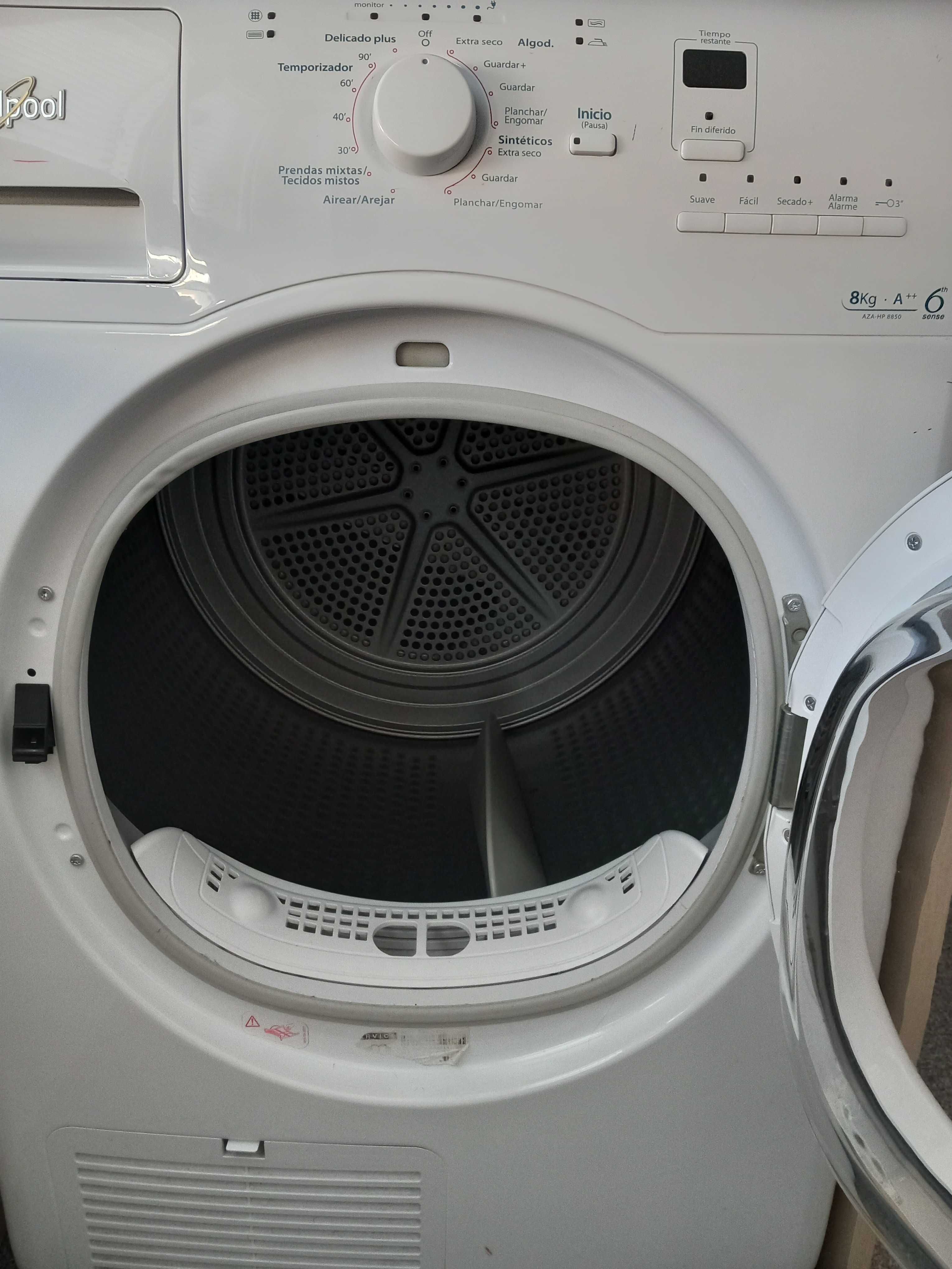 Máquina de secar roupa  Whirlpool