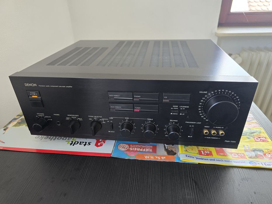 Підсилювач Denon PMA 700v