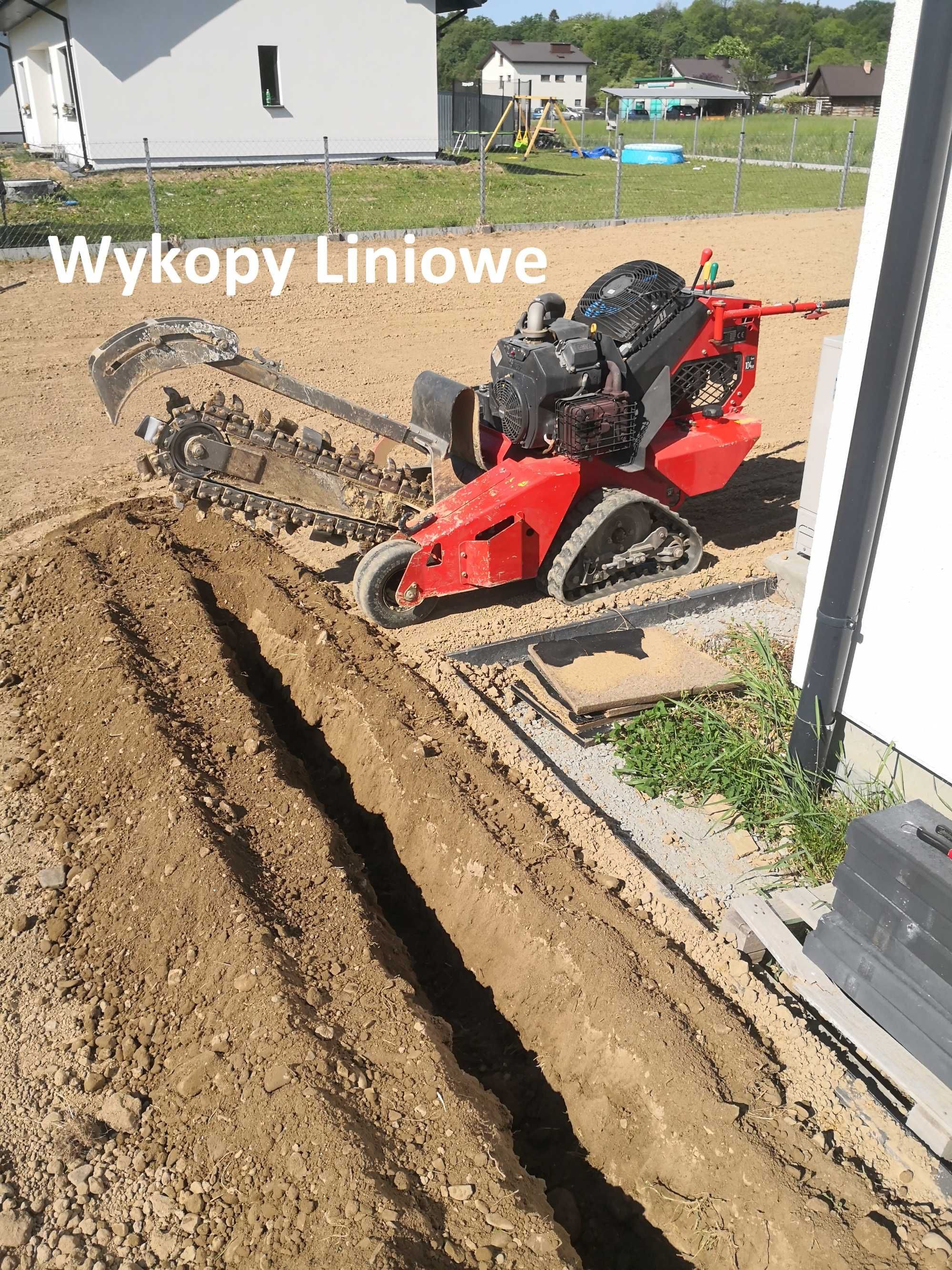 Zakładanie trawnika glebogryzarka separacyjna równanie ziemia koparka