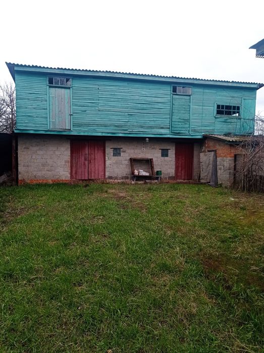 Оселя біля Чернігова. Поряд річка Десна. Є-ВІДНОВЛЕННЯ.