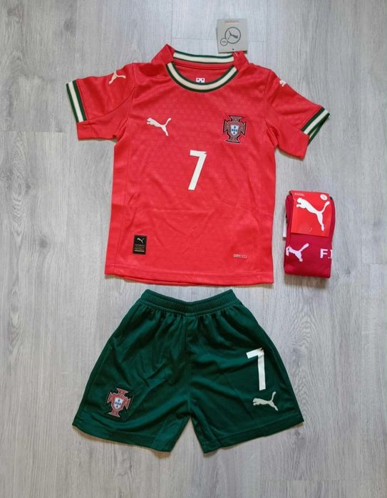 Equipamento criança Portugal 25 26