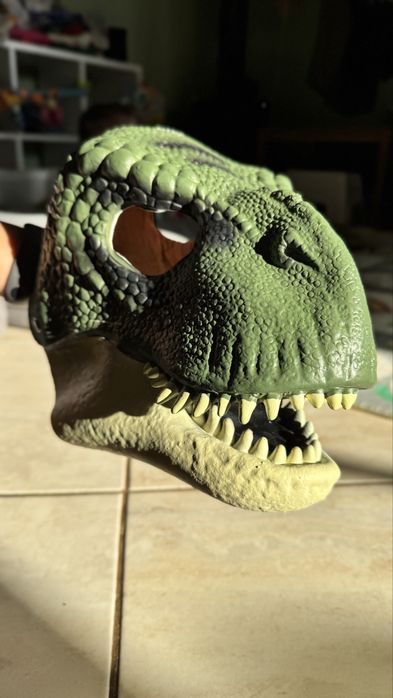 Маска динозавра зелена латексна