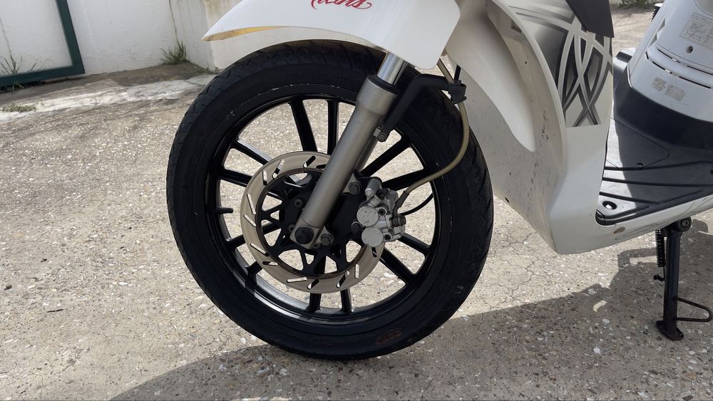 Scooter 125cc como nova