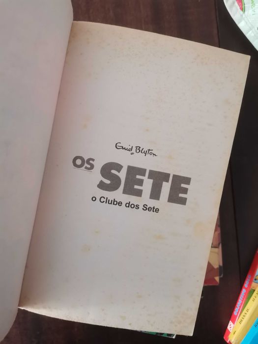 Livros O Clube dos Sete