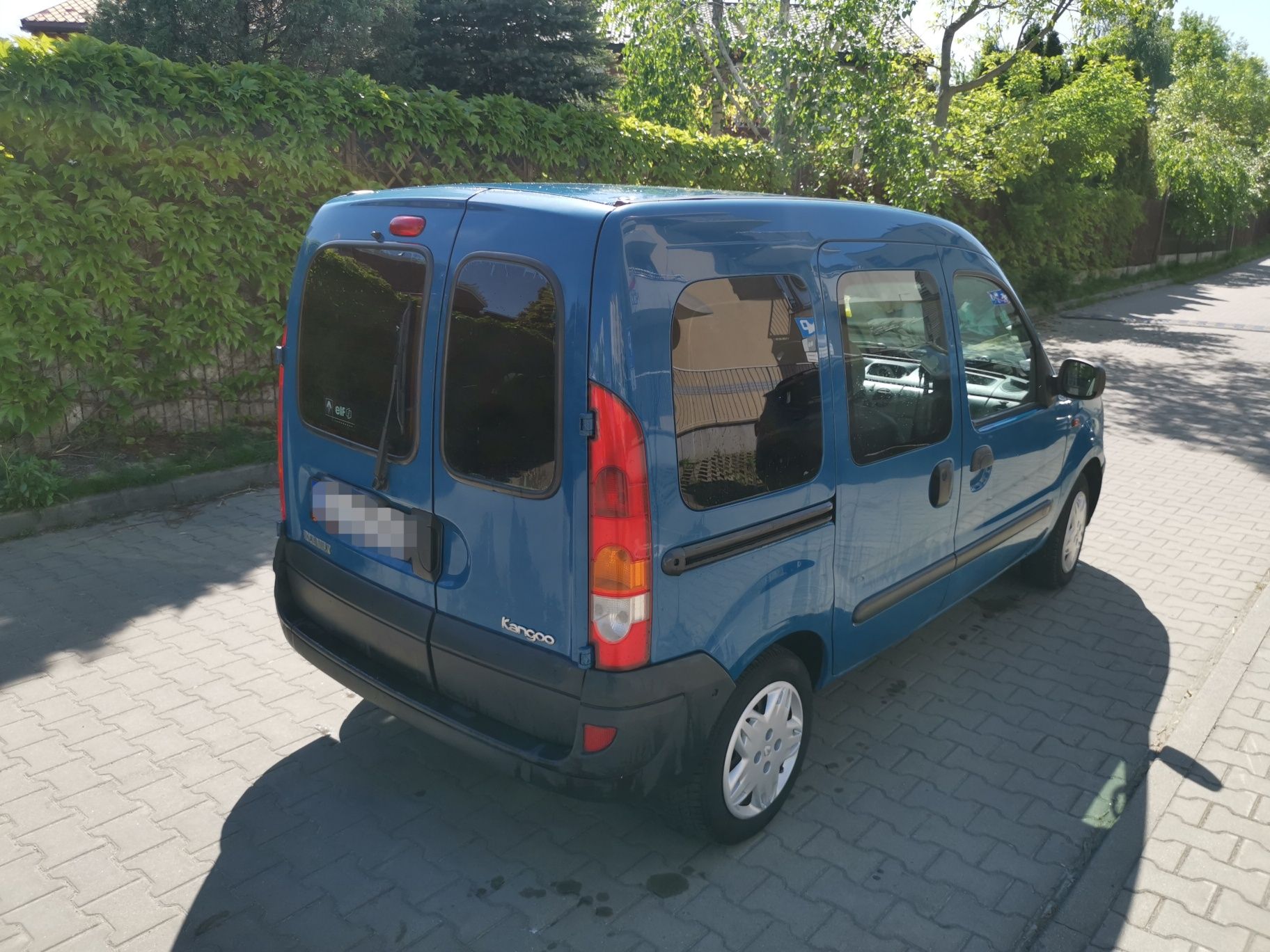 Renault Kango 1.2 benzyna 2004 rok. Bez rdzy garażowany piękny stan.