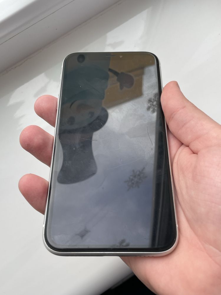 iPhone XR|64 GB|White