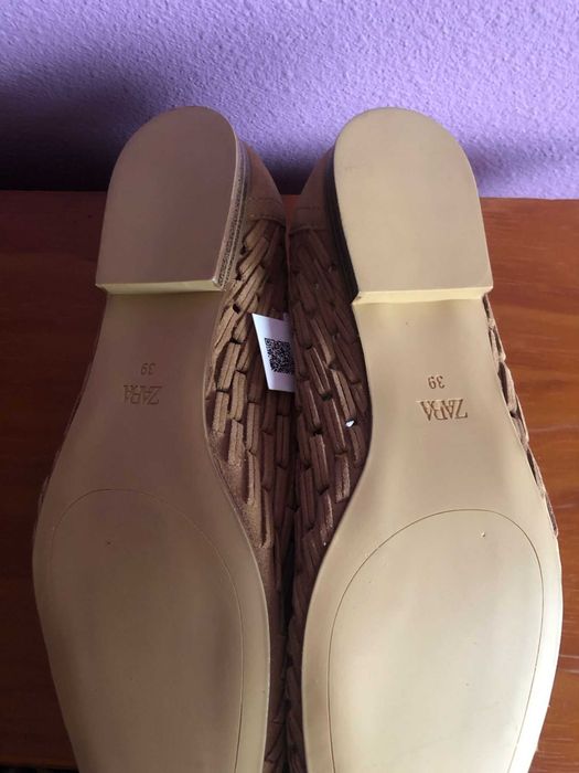 Mocassins castanhos novos