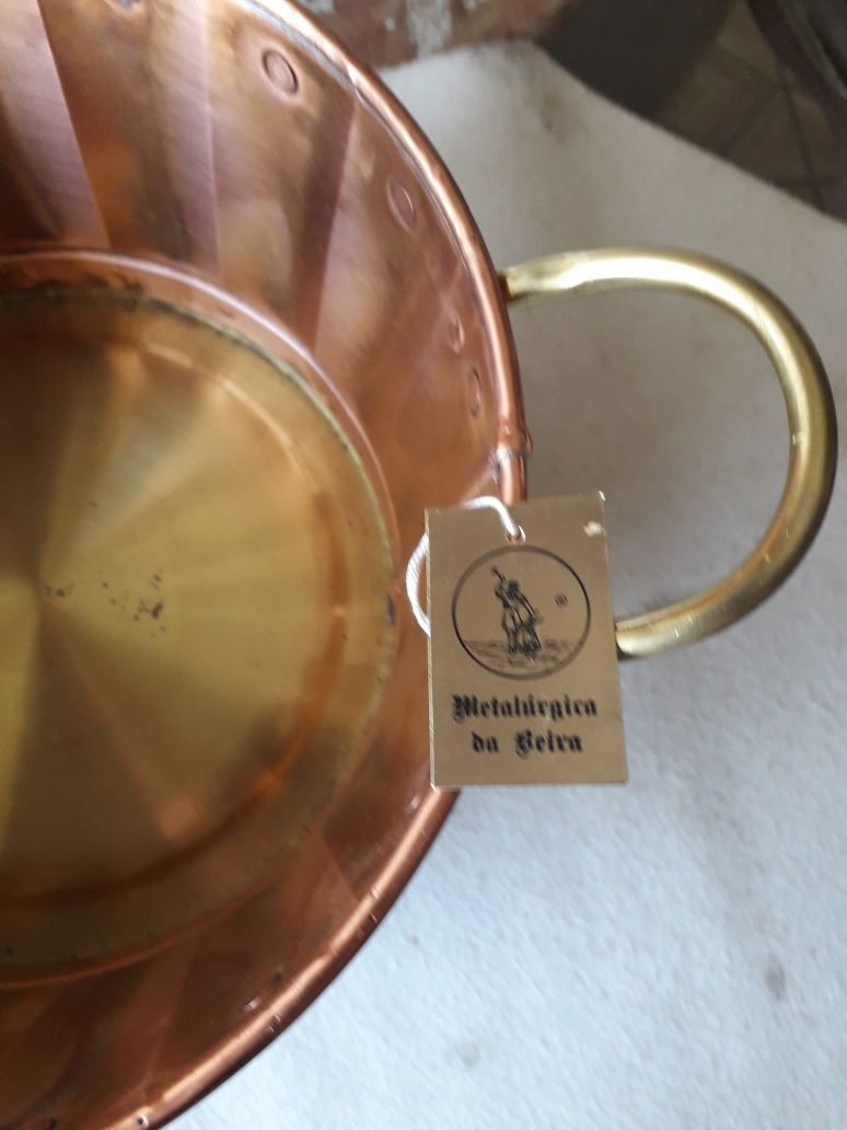 Floreira em latão e bronze