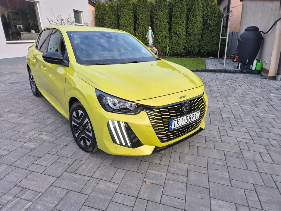 Peugeot 208 7000km...