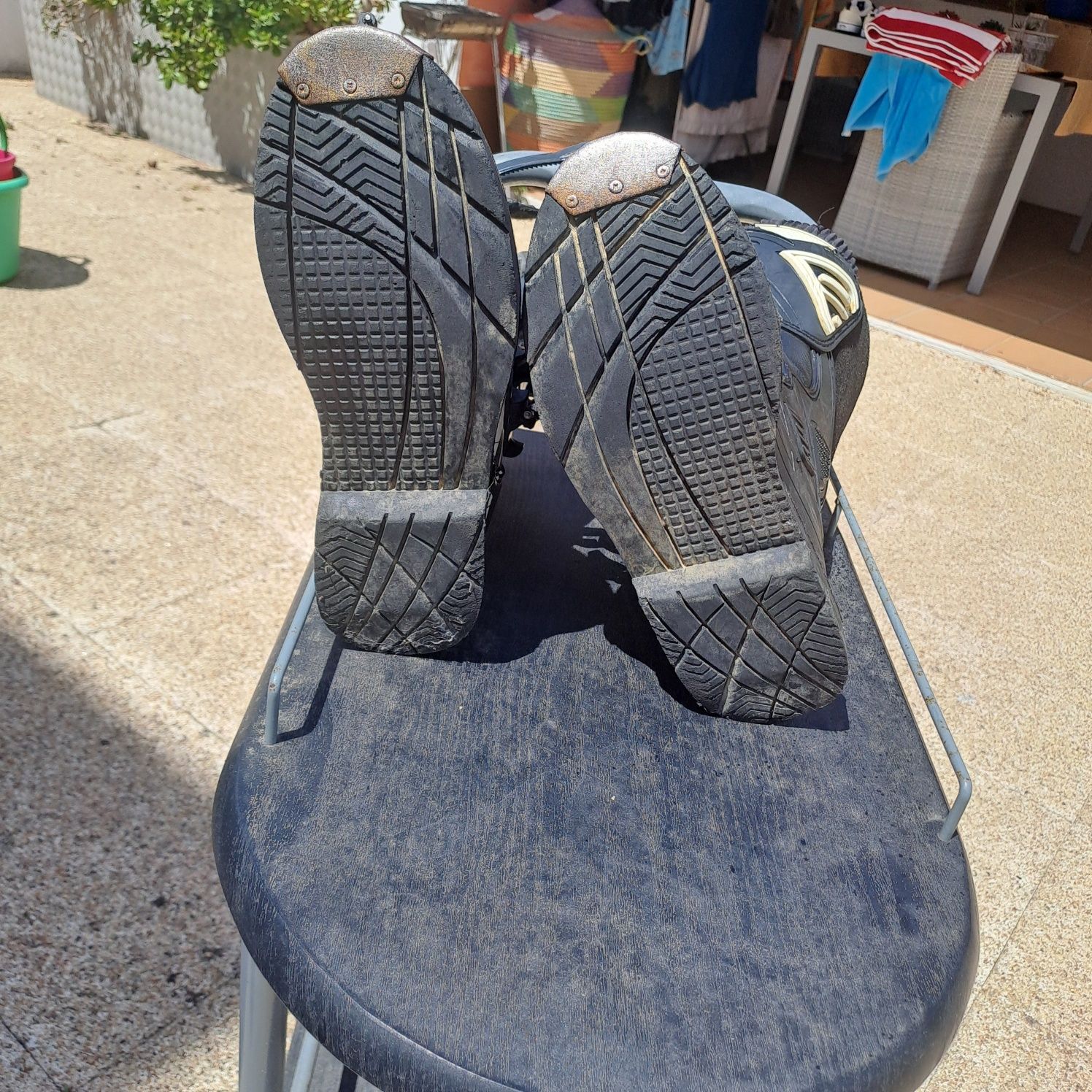 Botas de motocrosss modelo de criança.