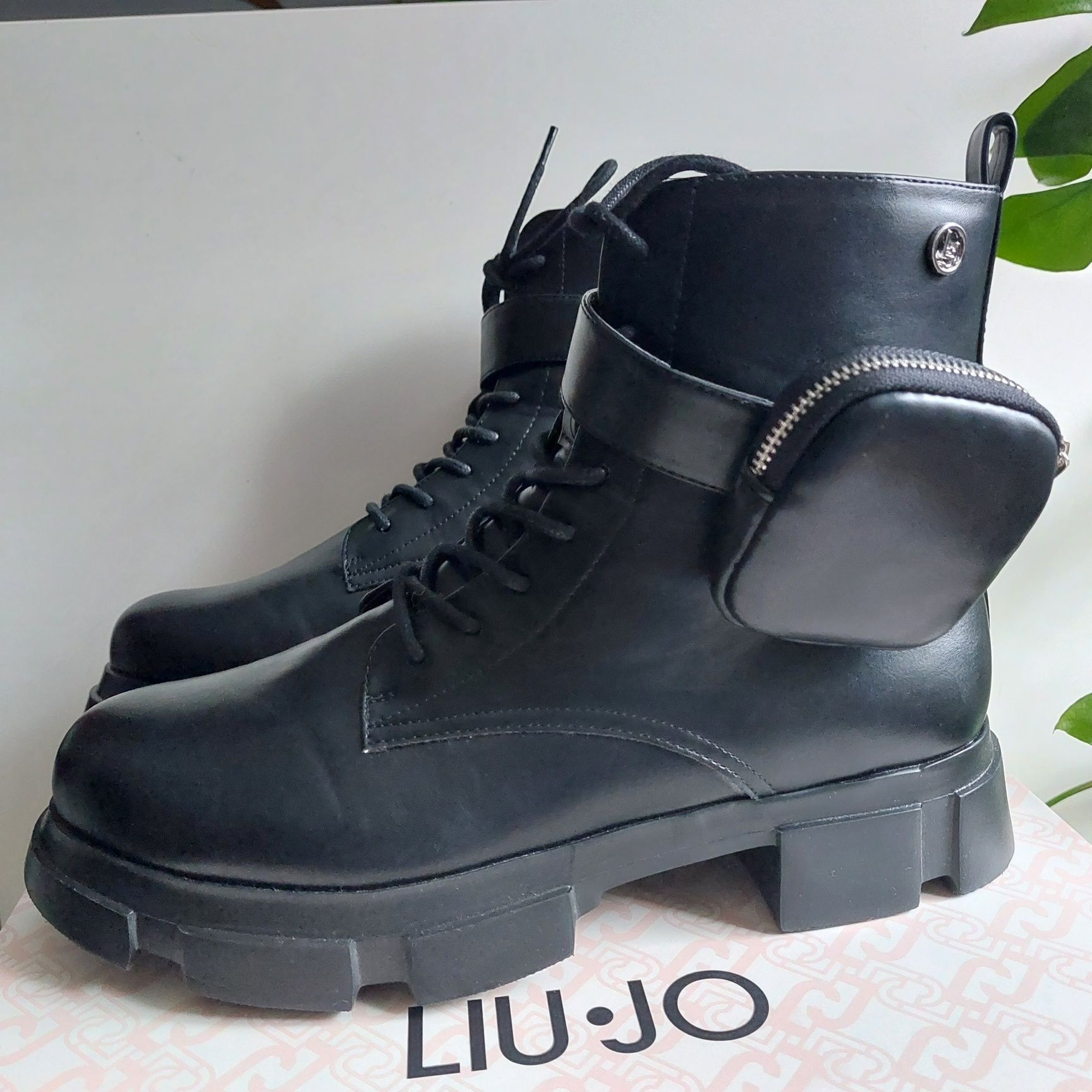 Nowe buty LIU JO - 40 workery z torebeczką