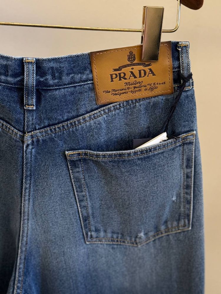 Prada джинсы нові 36 розмір
