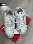 Biale buty shoxy