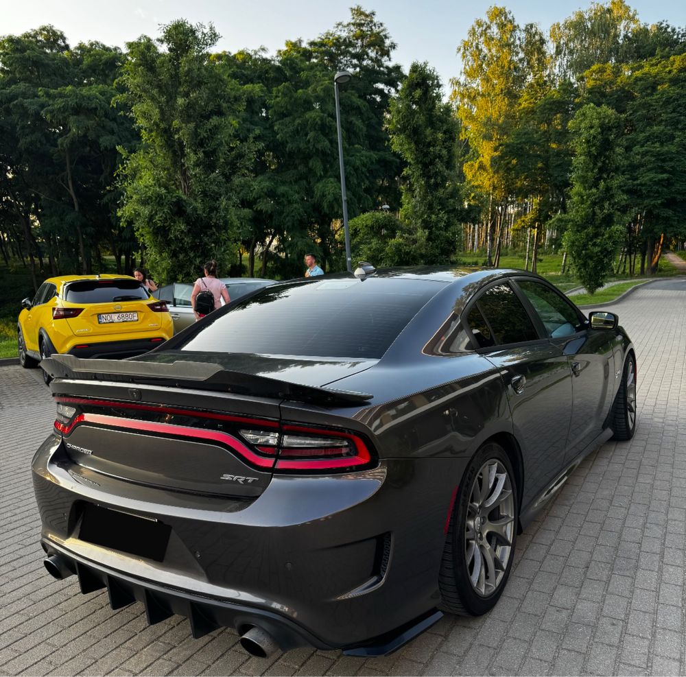 Dodge Charger SRT