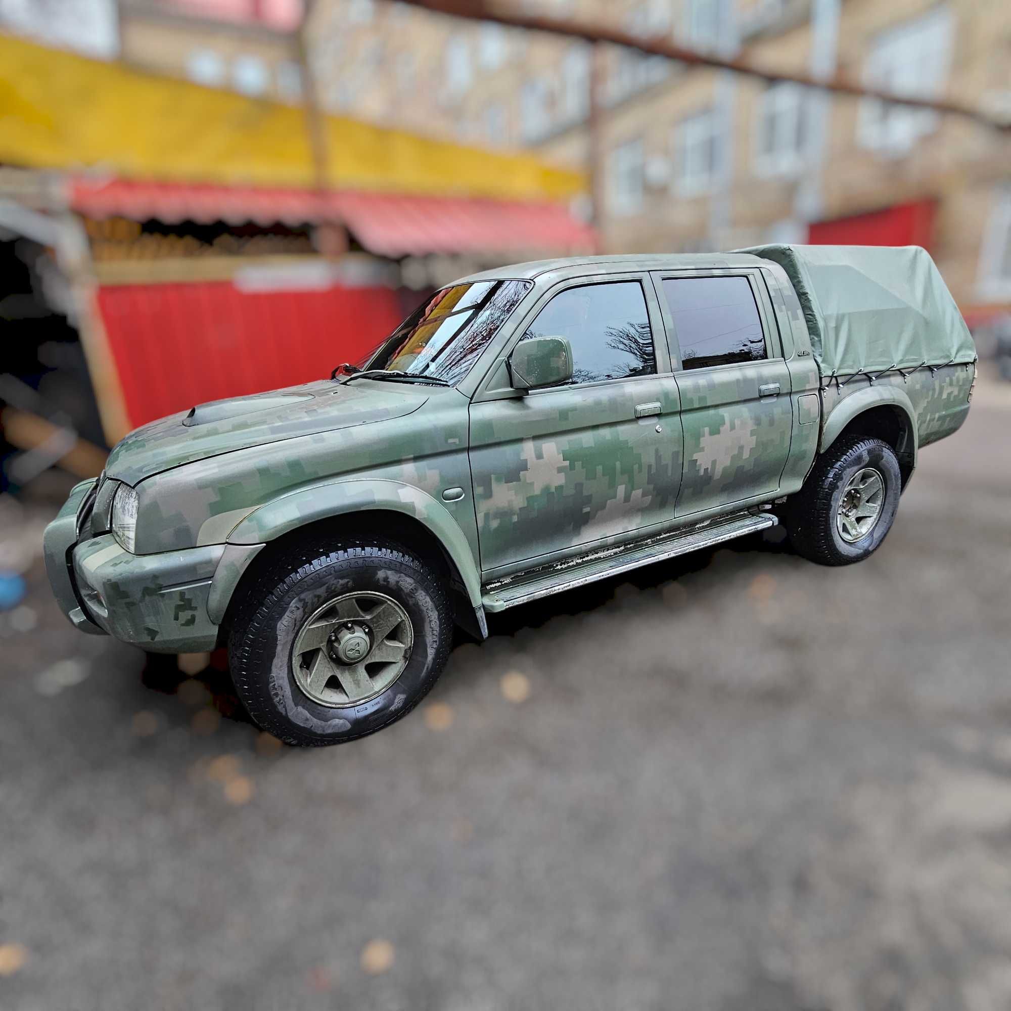 Mitsubishi L 200 2001