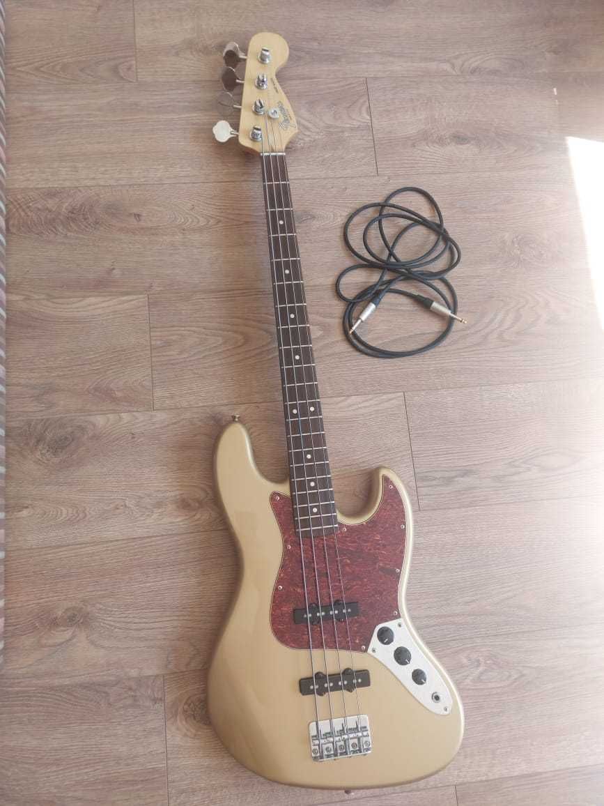Бас гитара fender jazz bass