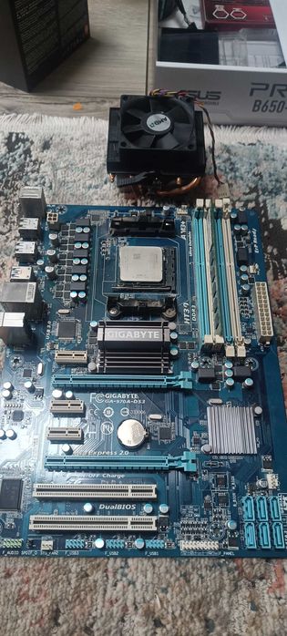 Zestaw - Gigabyte GA-970A-DS3 + AMD FX-6100 + RAM DDR3 8gb 10600