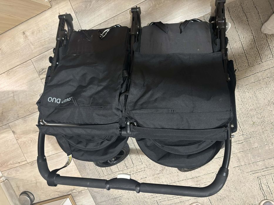 Wózek podwójny dla bliźniaków VALCOBABY SNAP DUO wygodny i praktyczny!