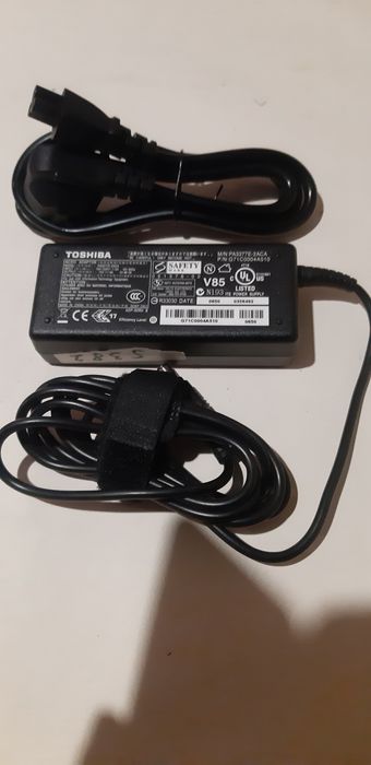 Адаптер б.ж. Toshiba 15.4V  4A