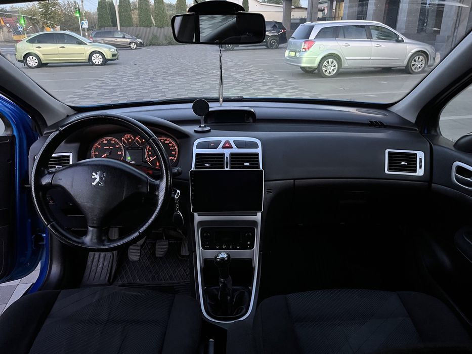 Peugeot 307 2005 рік