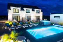 Noclegi Karwia Podgrzewany Basen, Jacuzzi Domki Apartamenty Plac Zabaw